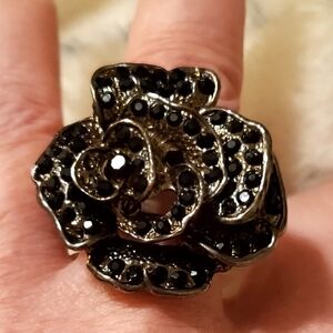 Large Black Crystal Rose Stretch Ring
